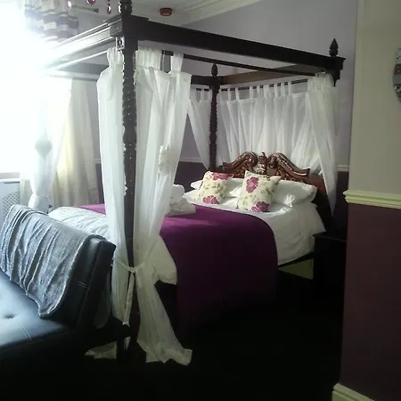 The Black Horse イン 3*